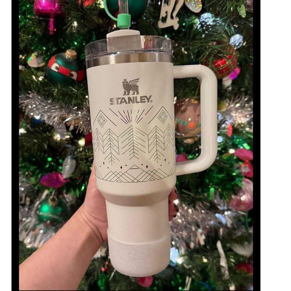 Stanley Halloween Winterscape Quencher H2.0 FlowState Tumbler 40 OZ Limited